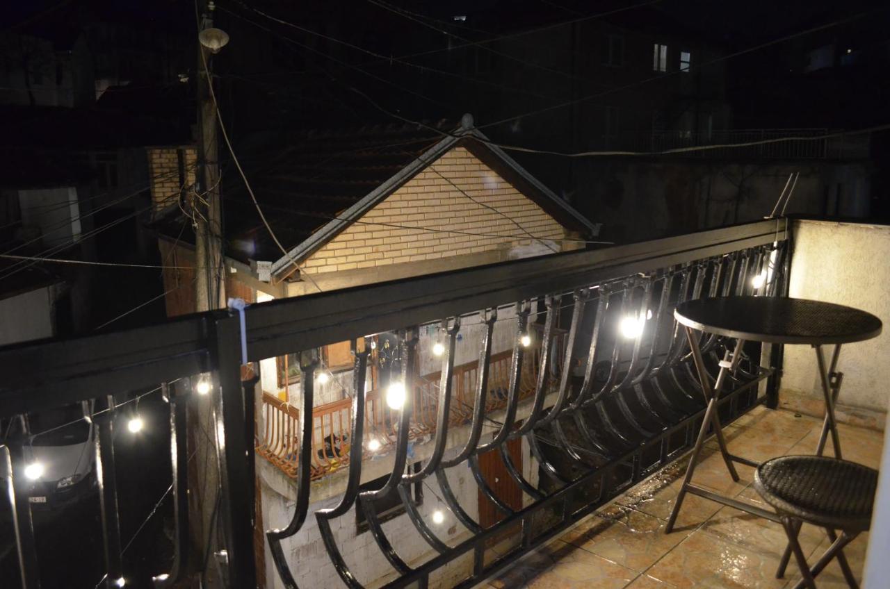 Moonlight Hostel Pristina Exterior foto