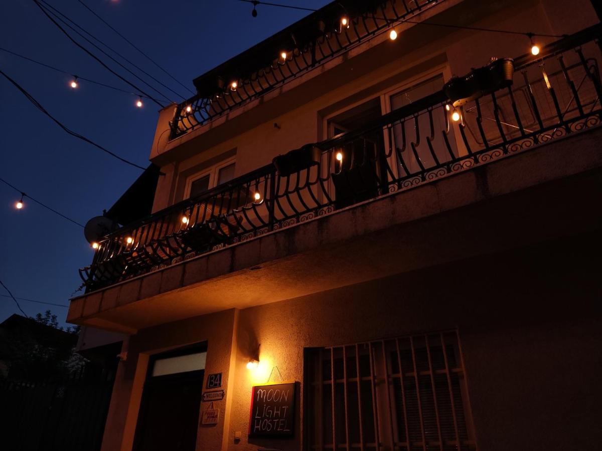 Moonlight Hostel Pristina Exterior foto
